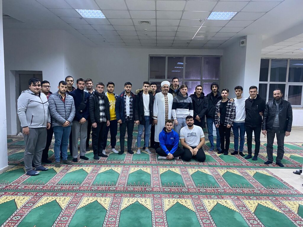 Regaip Kandilinde Öğrenciler Biraraya geldiler.