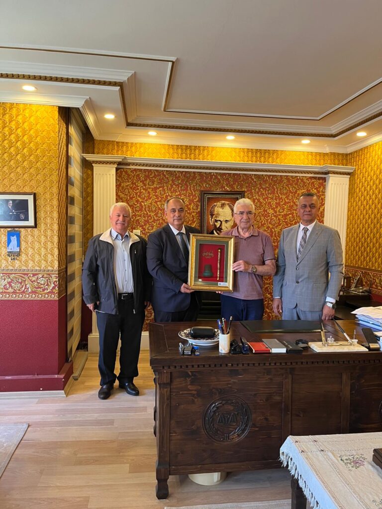 ILGIN TİCARET BORSASI’NDAN ESKİ BAKAN ve KONYA MİLLETVEKİLİ FARUK BAL’A ZİYARET