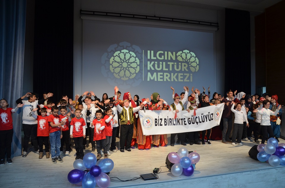 Dünya Engelliler Günü Programları Belediye Kültür Merkezinde Gerçekleştirildi