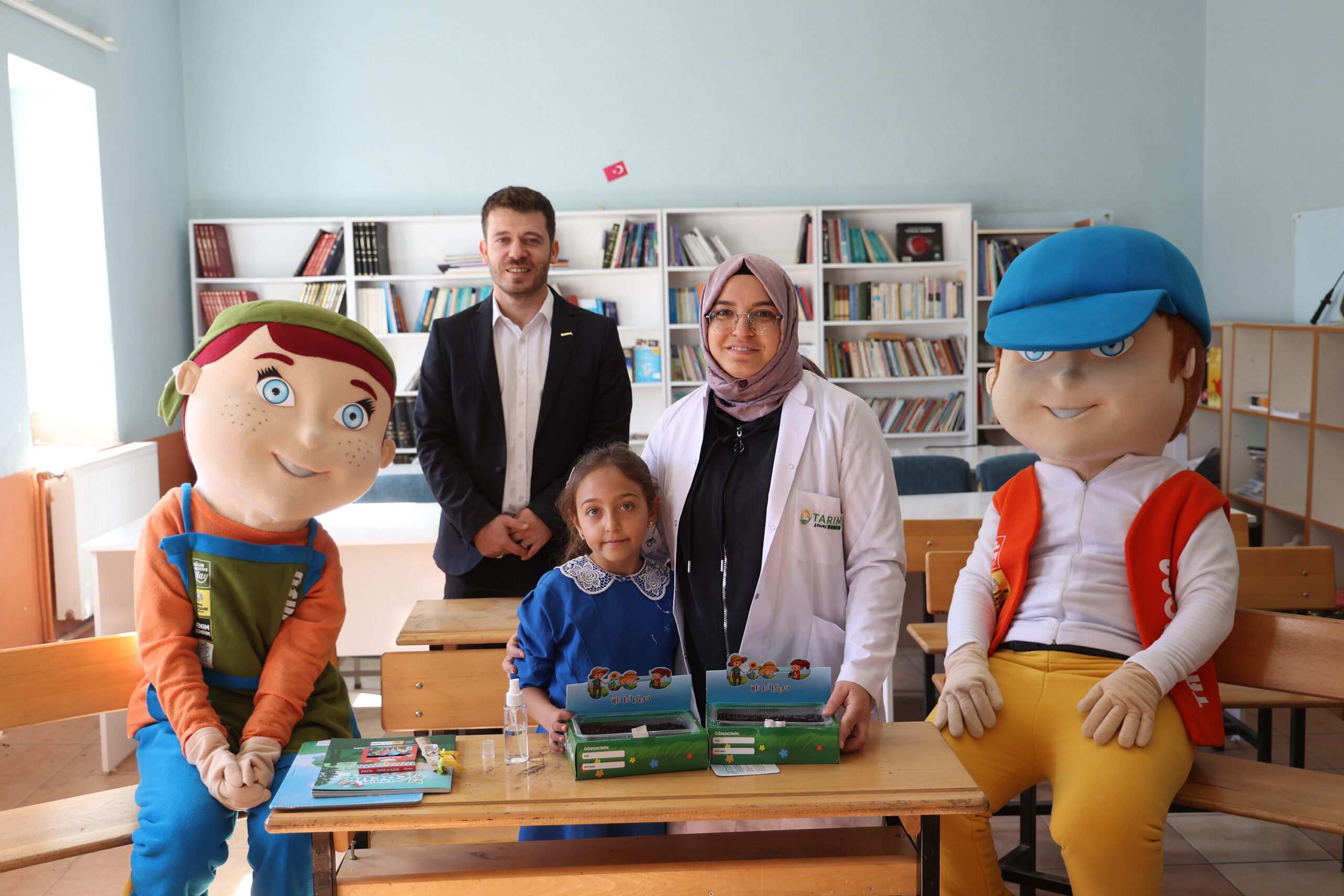 ILGIN GÖKÇEYURT’UN TEK İLKOKUL ÖĞRENCİSİ  İLAYDA OKULDA DÜZENLENEN ETKİNLİKTE BİLGİ ALDI