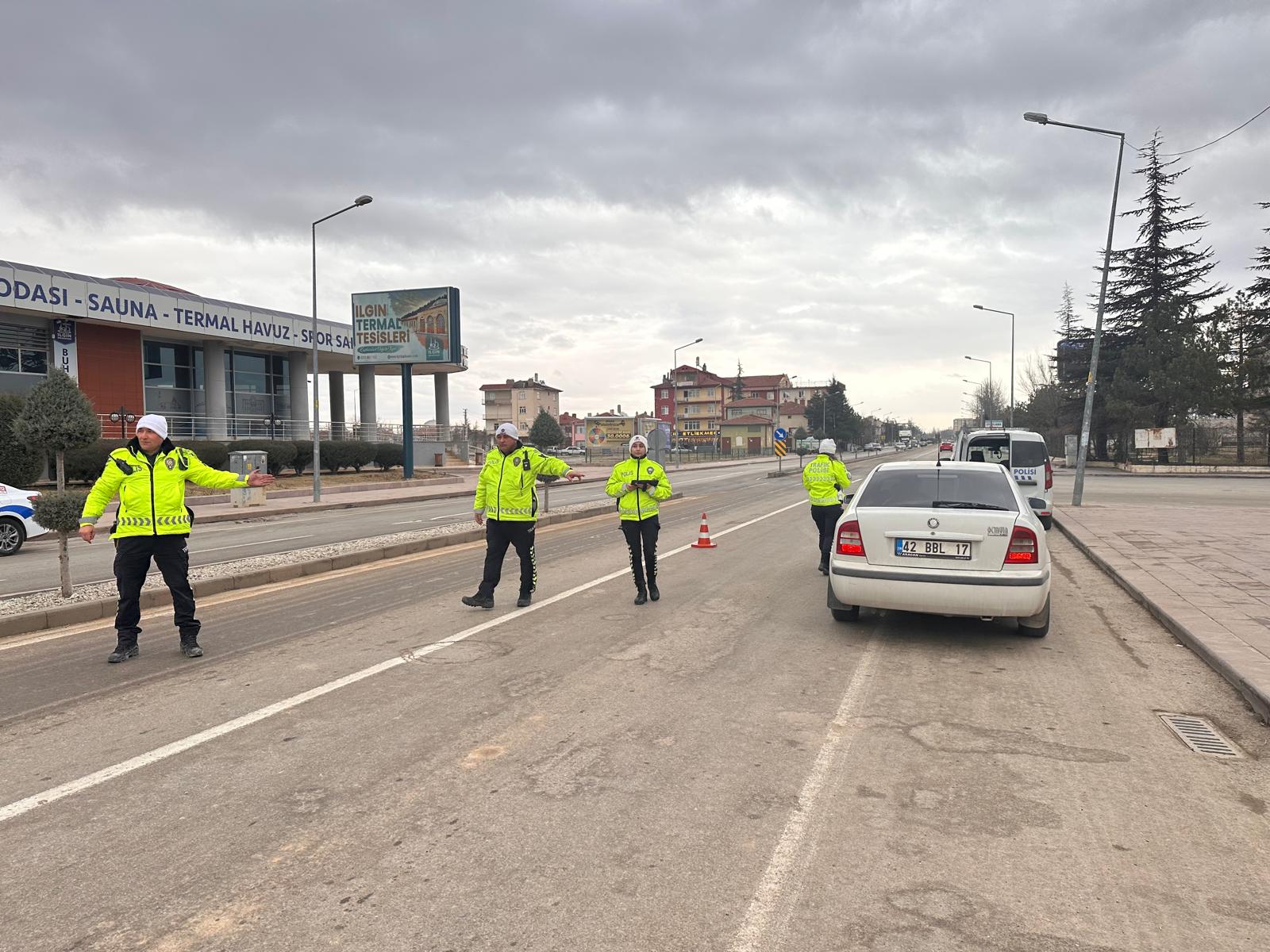 Ilgın’da Trafik Denetimleri Aralıksız Sürüyor