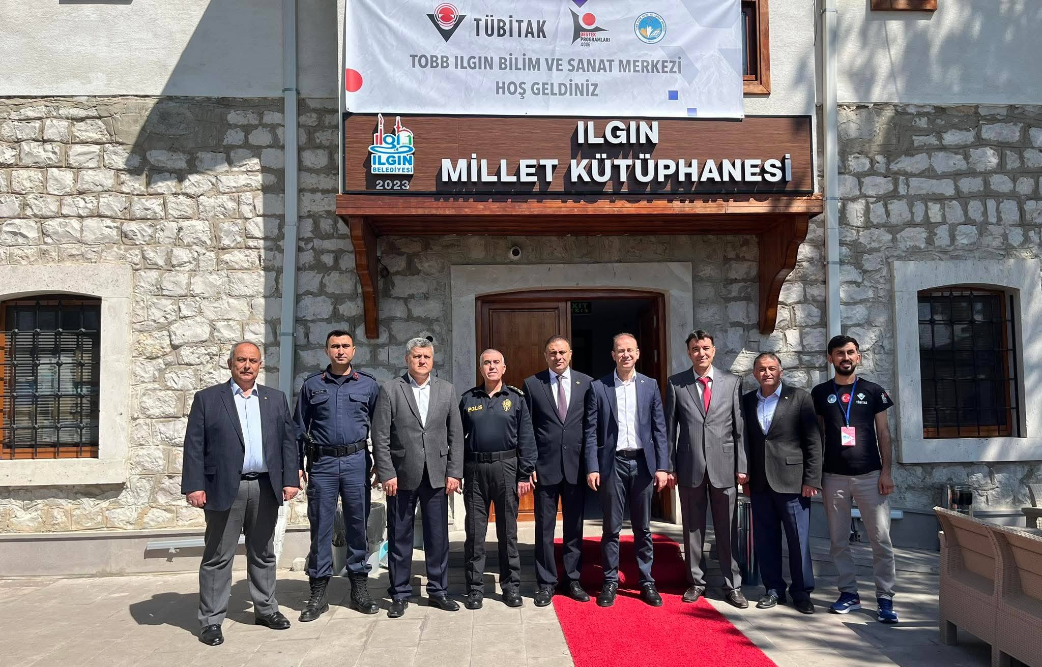 Ilgın’da “Bilim ve Sanat Buluşması”na Yoğun İlgi: Gençlerin Projeleri Geleceğe Umut Oldu