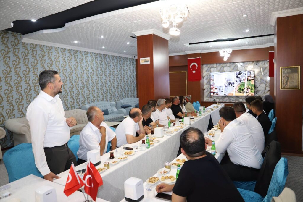 AK Parti Konya 2. Bölge Teşkilatları İstişare Toplantısı Birlik ve Beraberlik Mesajlarıyla Gerçekleştirildi